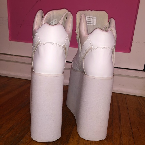 YRU Platform Shoes - Picture 4 of 5